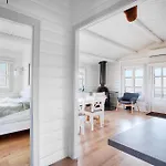 Lovely In With Wifi 度假居 *